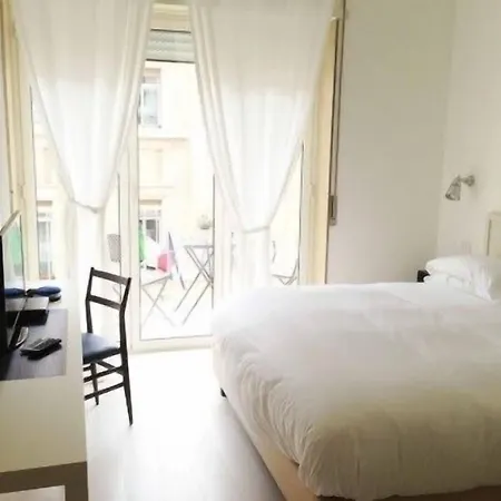 Domus Municipio Guest house Naples