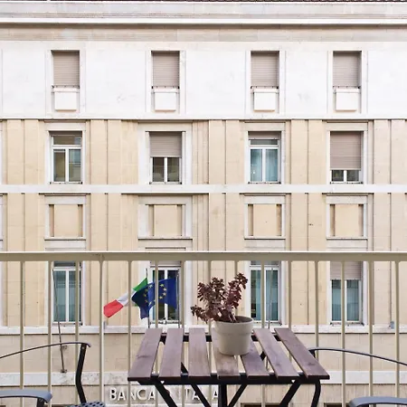 Domus Municipio Гостевой дом 4*
